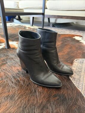 Stuart Weitzman Leather Pointed-Toe Ankle Boots